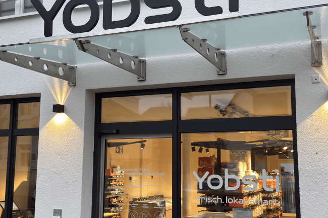 Huttenheim_außen_Lampen